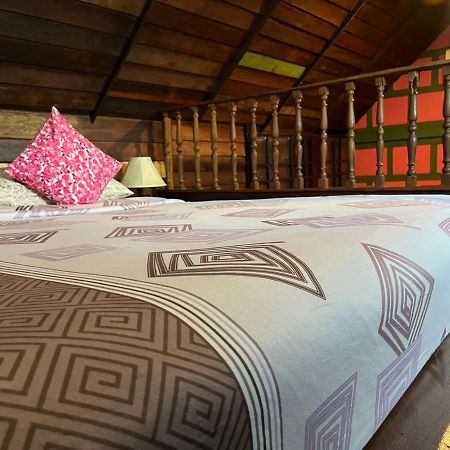 Tamarind Guesthouse Ayutthaya Bagian luar foto