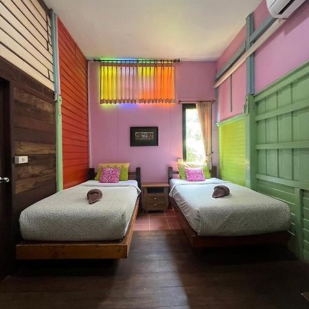 Tamarind Guesthouse Ayutthaya Bagian luar foto