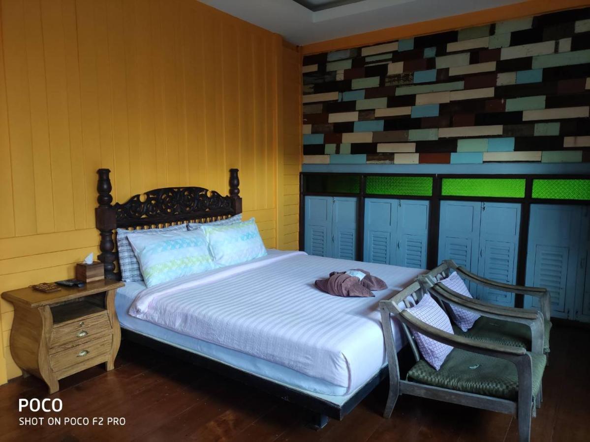 Tamarind Guesthouse Ayutthaya Bagian luar foto