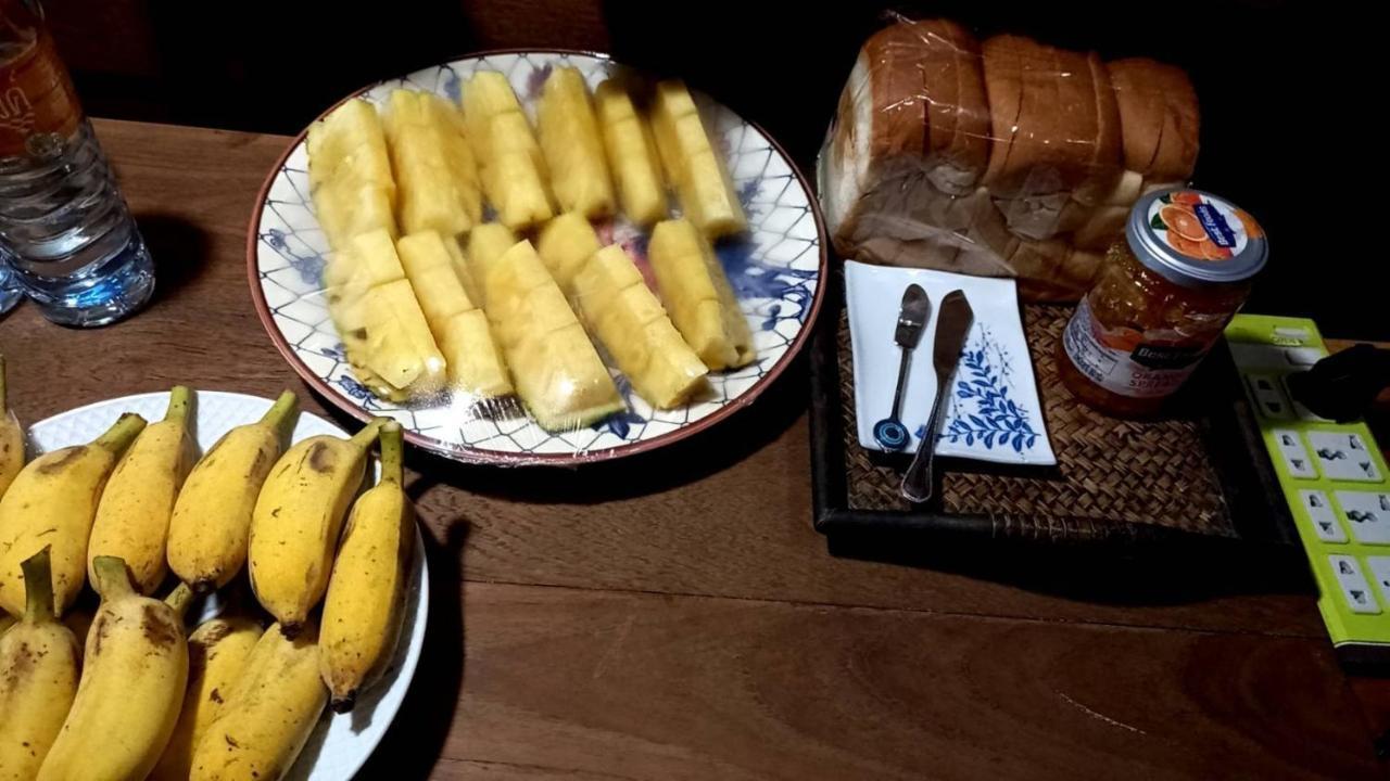 Tamarind Guesthouse Ayutthaya Bagian luar foto