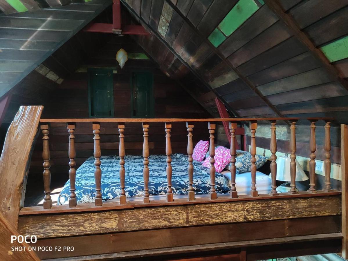 Tamarind Guesthouse Ayutthaya Bagian luar foto