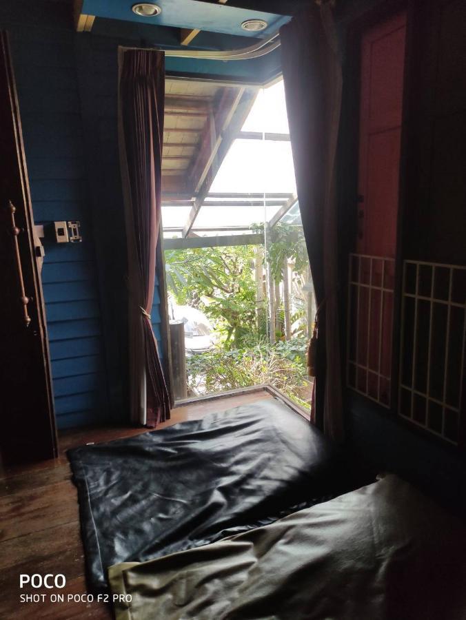 Tamarind Guesthouse Ayutthaya Bagian luar foto