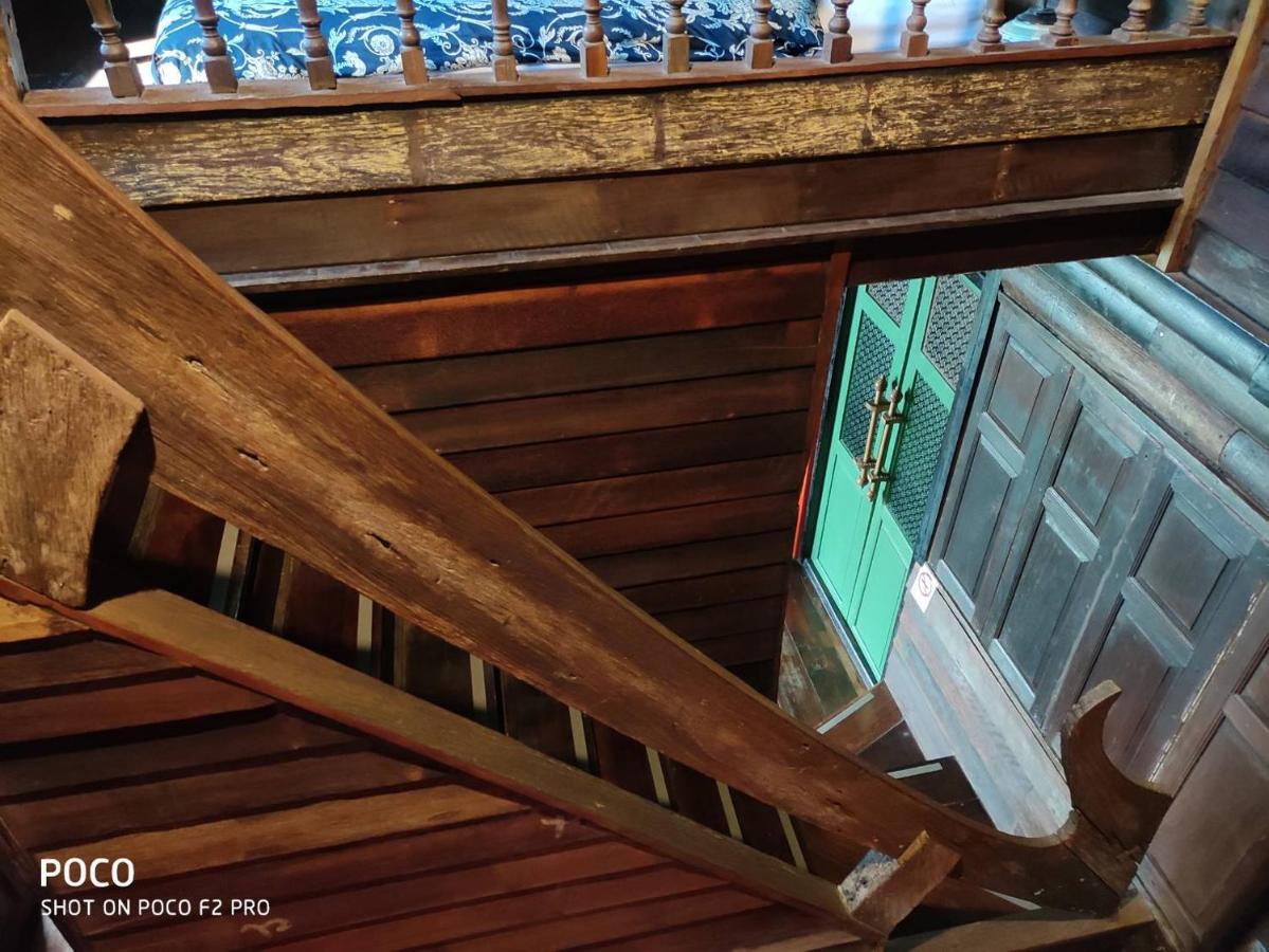 Tamarind Guesthouse Ayutthaya Bagian luar foto