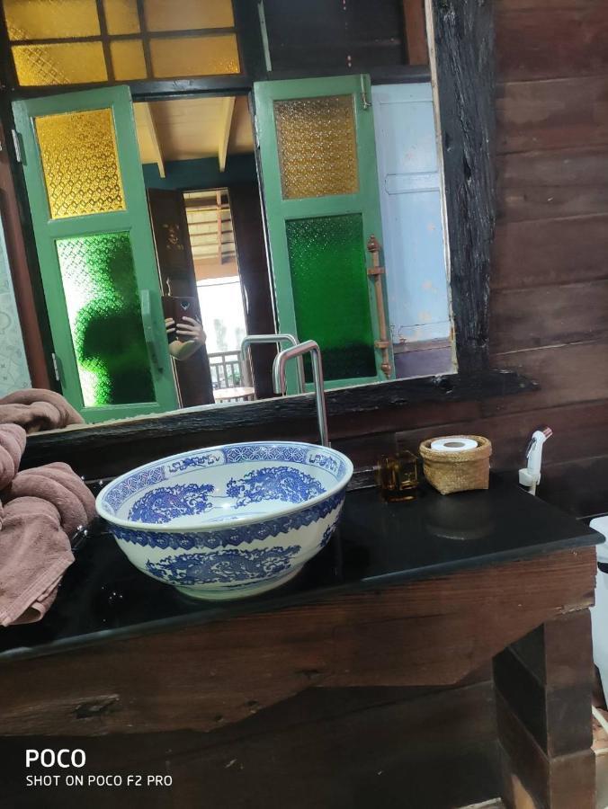 Tamarind Guesthouse Ayutthaya Bagian luar foto