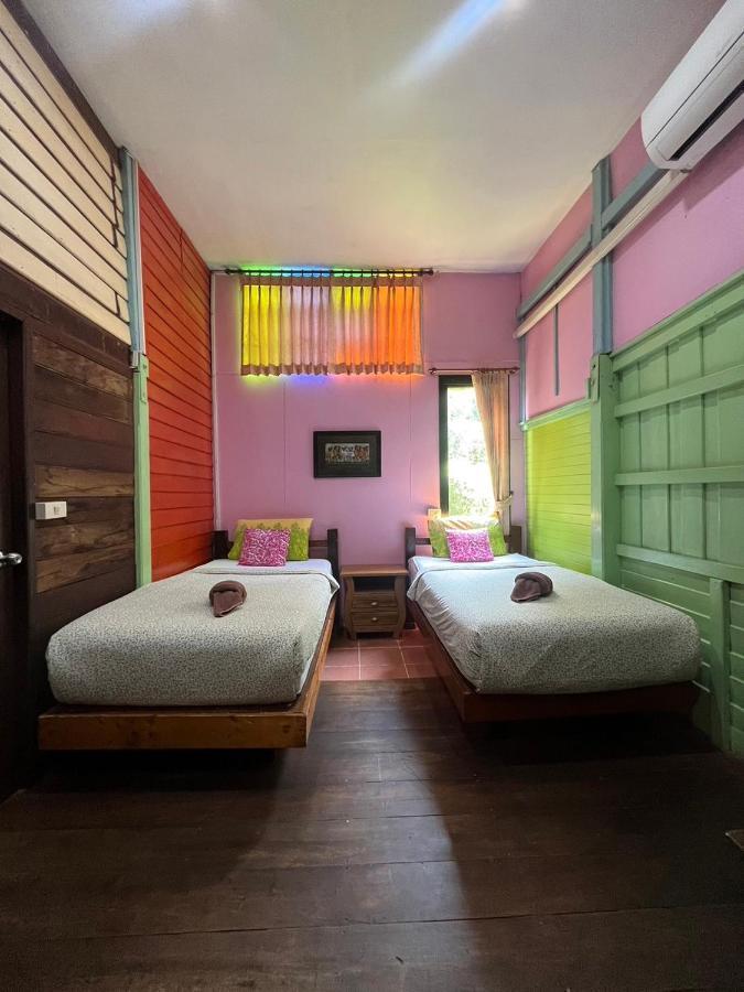 Tamarind Guesthouse Ayutthaya Bagian luar foto